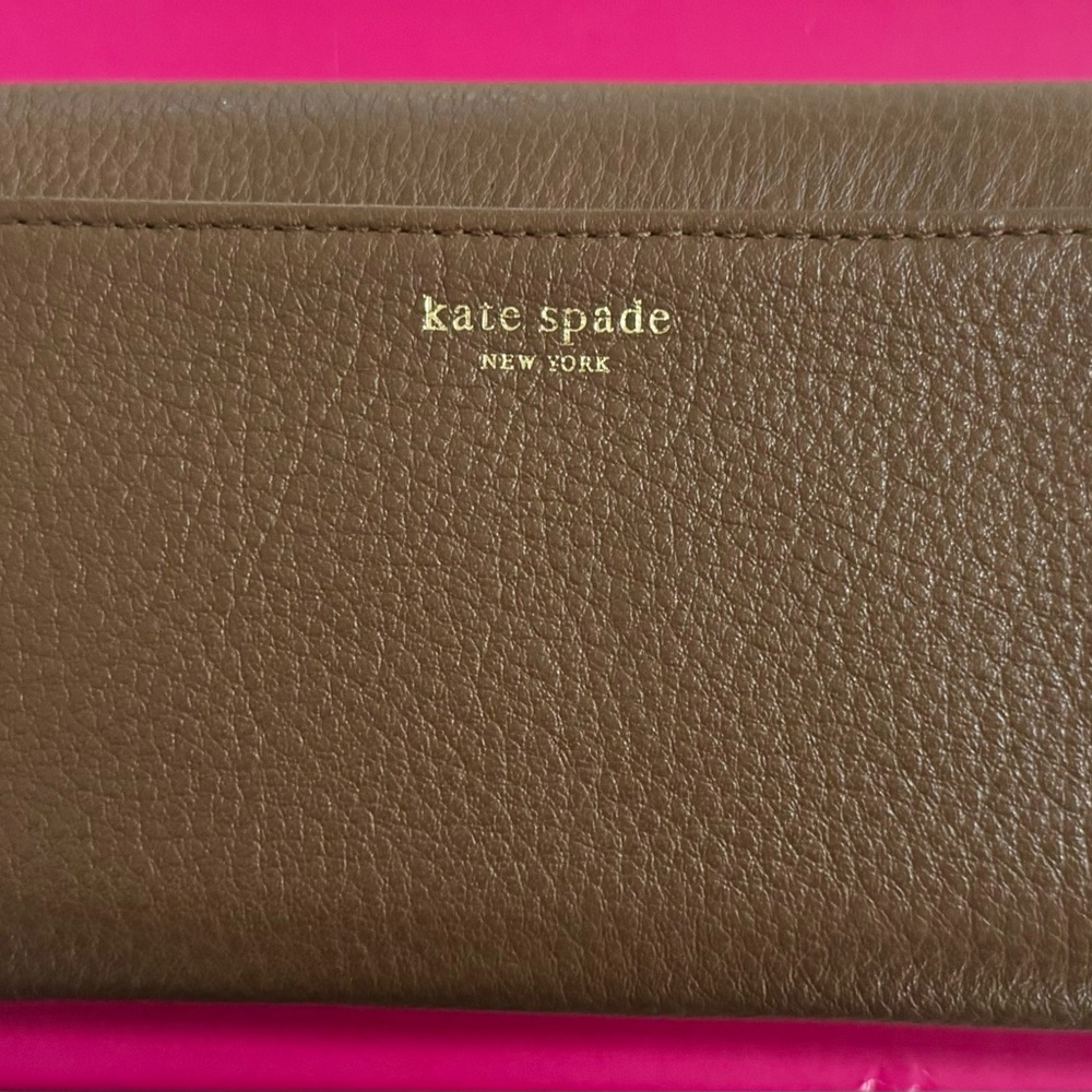 Kate Spade Cyndy Turn Lock Brown Leather Wallet with box